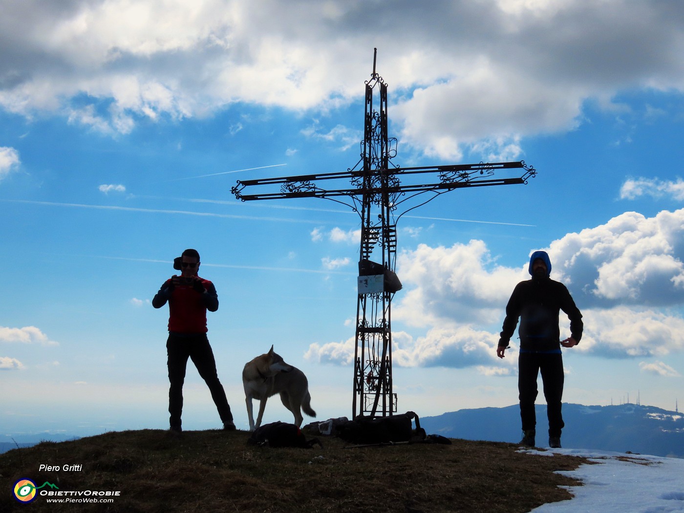 28 Alla bella croce dello Zuc de Valmana (1546 m).JPG